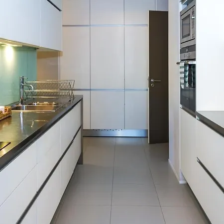Liiiving In - High Sea Apartament