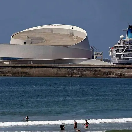 Liiiving In Matosinhos - High Sea
